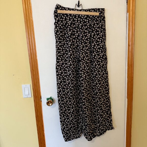Flowy Floral Boho Cottagecore Wide-Leg Pants TORRID - Picture 2 of 4